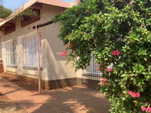 4 Bed House in Monument Park