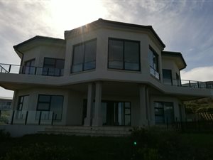 4 Bed House in Pinnacle Point Golf Estate