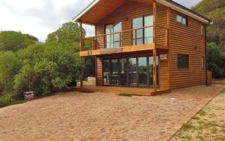 3 Bedroom House in Meerenbosch