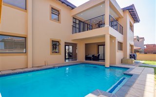 6 Bedroom House in Izinga Estate