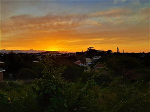 1050 m² Land available in Lower Robberg