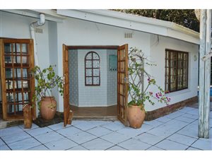 5 Bed House in Leisure Bay