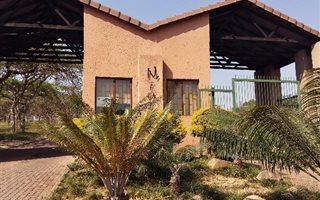 220 m² Land available in Granite Hill