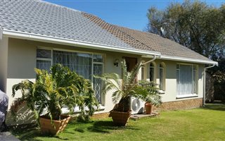 3 Bedroom House in Isandovale