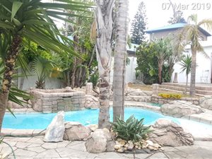 6 Bedroom House in Bloubergrant