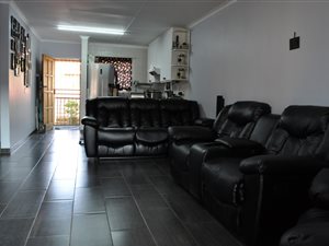 2 Bed Simplex in Rooihuiskraal North