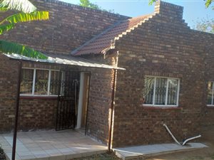 2 Bed Garden Cottage in Glen Austin
