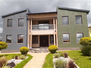 4 Bed House in Magaliesberg Country Estate