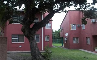 1 Bedroom Apartment in Arboretum