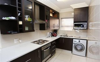 2 Bedroom Townhouse in Ravenswood