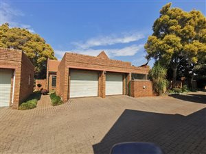 3 Bed Townhouse in Eldoraigne