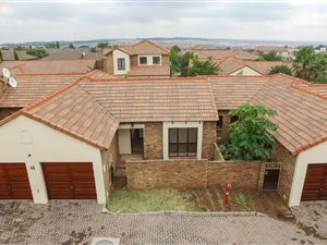 3 Bed House in Crescent Wood Country Estate
