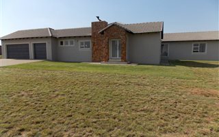 4 Bedroom House in Grootfontein Estate