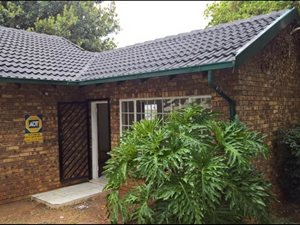 2 Bed House in Heuweloord