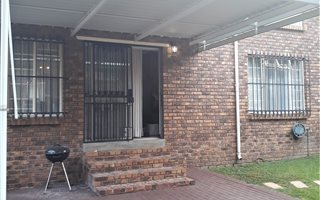 4 Bedroom House in Noordwyk