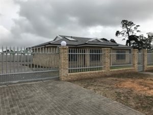 3 Bedroom House in Dormehlsdrift