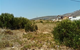 595 m² Land available in Hawston