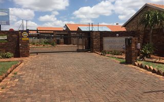 2 Bedroom Simplex in The Orchards