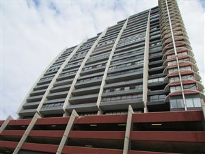 2 Bed Apartment in Point Waterfront