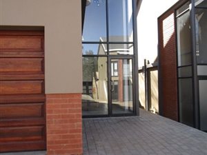 2 Bed Townhouse in Lynnwood Manor