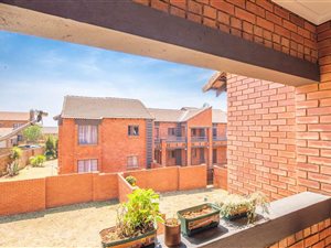 2 Bed Townhouse in Mooikloof Ridge