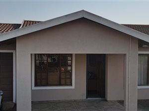 2 Bedroom Simplex in Cleland