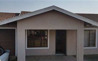 2 Bedroom Simplex in Cleland