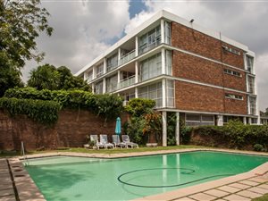 3 Bed Apartment in Dunkeld West