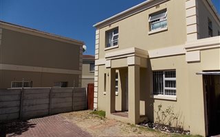 3 Bedroom Duplex in Retreat