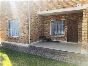 2 Bed Apartment in Honeydew