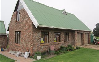 4.7 ha Farm in Groot Brakrivier