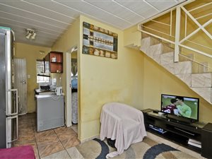 3 Bed Apartment in Bramley View