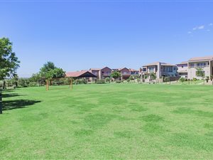 5 Bed House in Aspen Hills