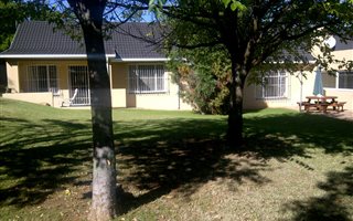 1 Bedroom House in Kensington B