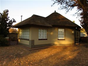 1.5 Bed Garden Cottage in Unitas Park