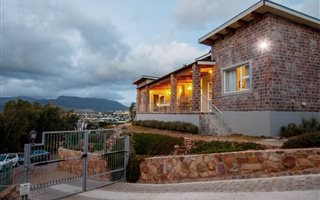 3 Bedroom House in Capri Village