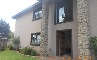 2 Bedroom Townhouse in Van Dyk Park