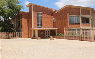 1 Bedroom Townhouse in Kroonheuwel
