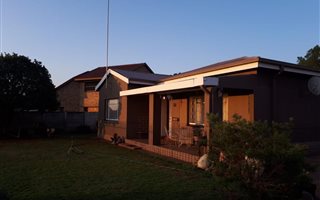3 Bedroom House in Rothdene