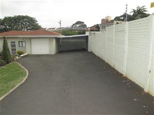 3 Bed House in Essenwood
