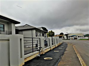 127 m² Office Space in Kloof
