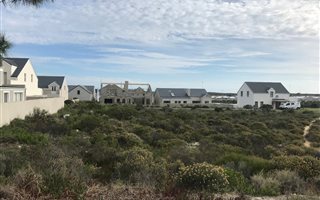 500 m² Land available in Mariners Village