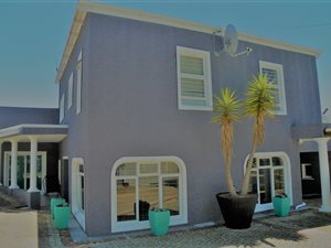 3 Bed House in Linkside