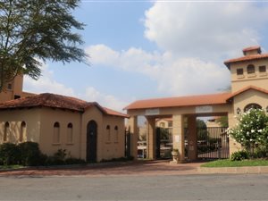 3 Bed Apartment in Erand Gardens