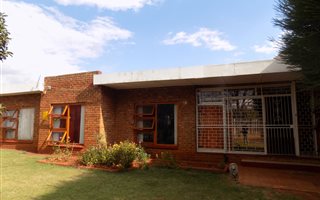 4 Bedroom House in Welverdiend