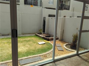 2 Bed Apartment in Gordons Bay Central