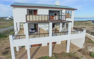 3 Bedroom House in Duyker Eiland