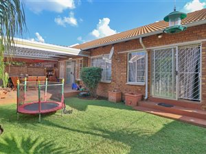 3 Bed Townhouse in Wierda Park