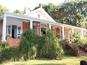 4 Bed House in Lester Park