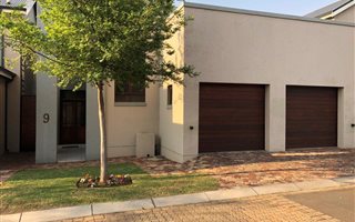3 Bedroom Duplex in Heritage Hill